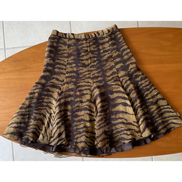 Vtg Moschino Cheap & Chic Silk Tulip Animal Print Skirt W/ Slip Liner. Brown/tan - Picture 2 of 8